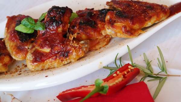Курица, тушенная с грибами Курица, тушенная с грибами