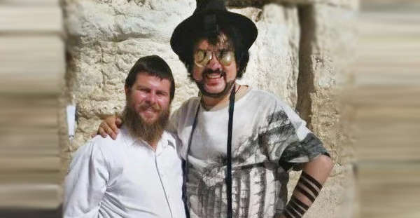 https://www.moshiach.ru/pic/philip-kirkorov-tfilin-600-dk.jpg