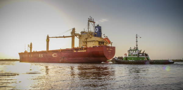 Иран обвинили в захвате танкера в Оманском заливе